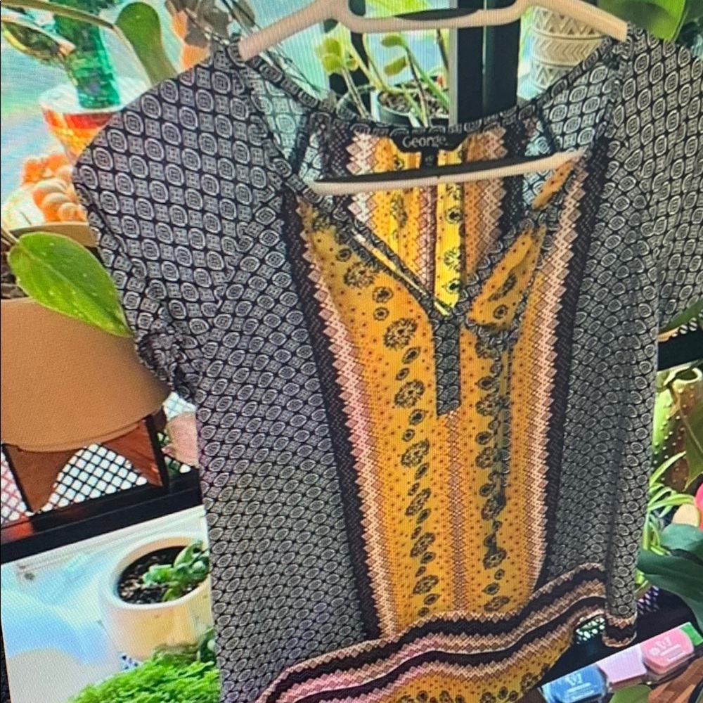 Geometric Patterned Yellow and Black Women's Top